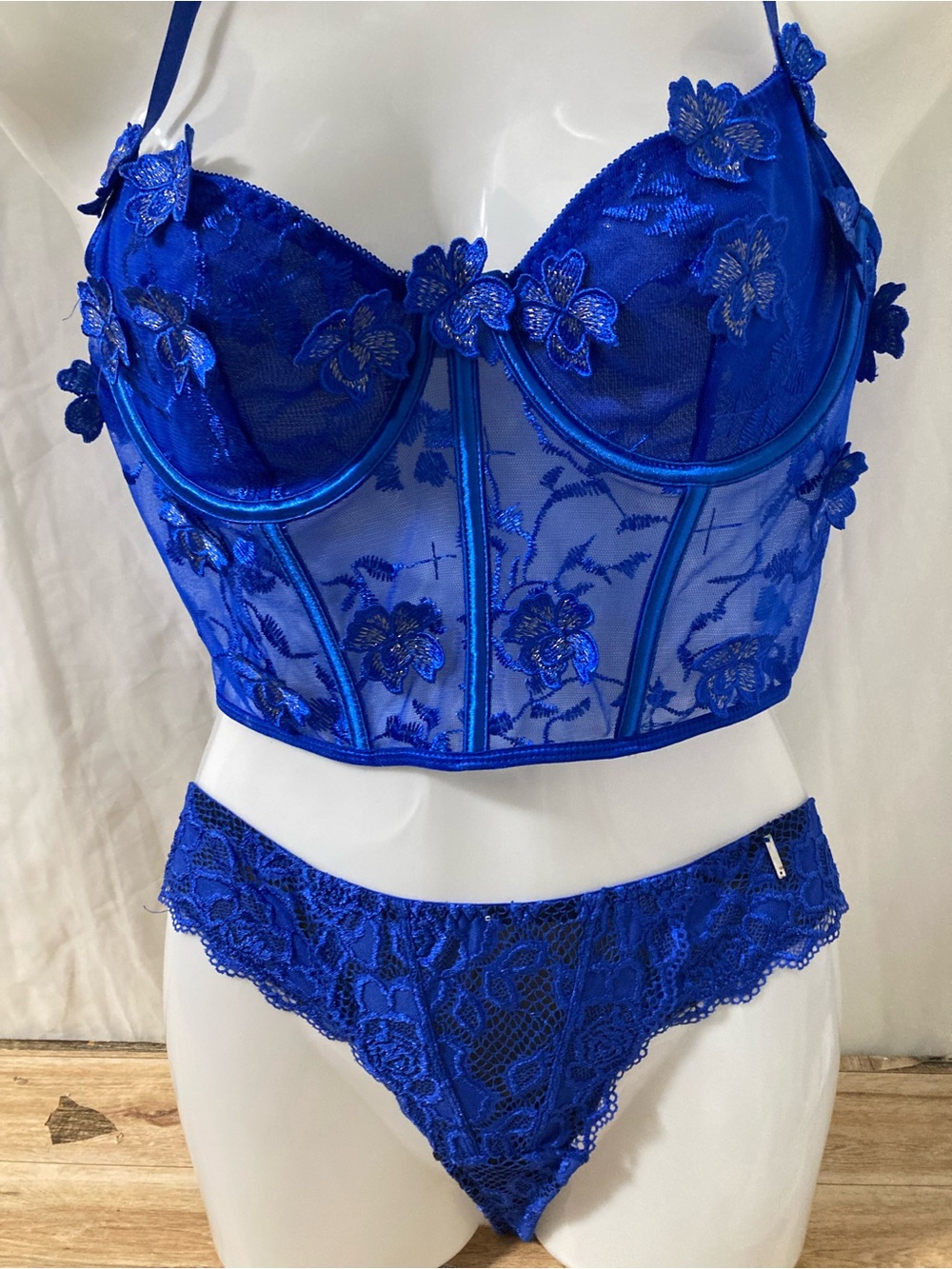 Blue Embroidered Floral Corset Bustier Top & La Vie en Rose Lace Bottom Set M
